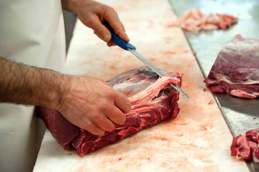 Parage et finition de pièces de veau